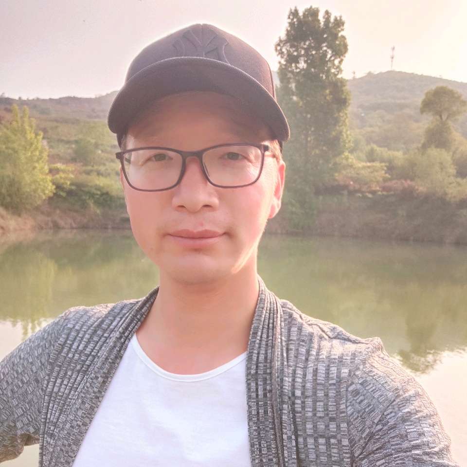 美满笑大白的照片