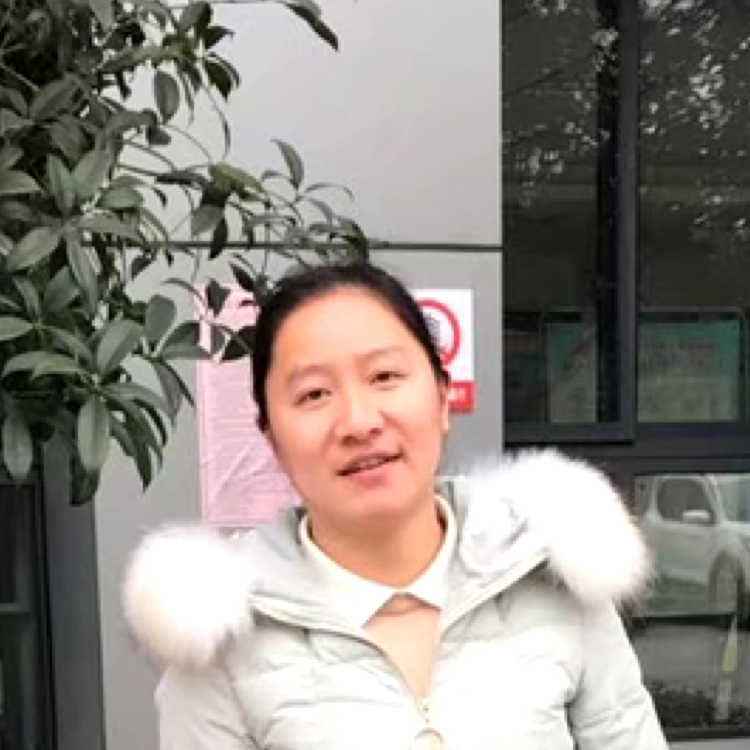 安静爱恋帆布鞋的照片
