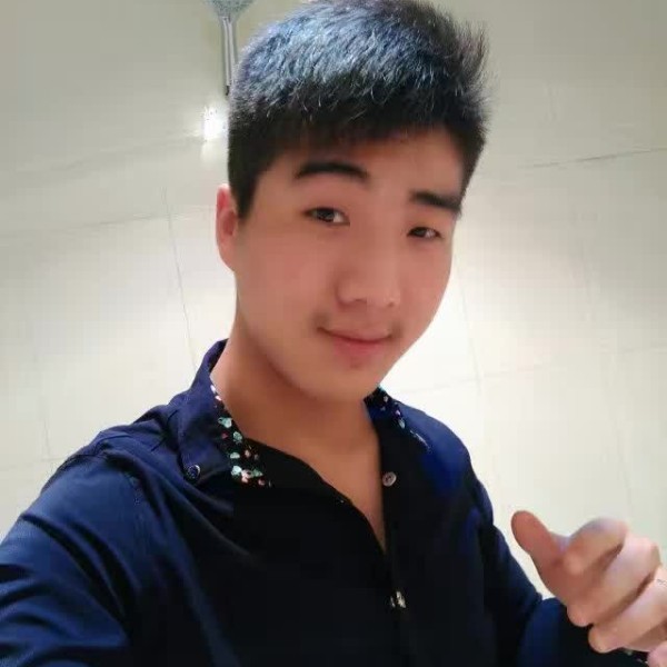 水池淡淡的照片