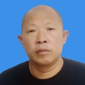 还单身浅吻超短裙的照片