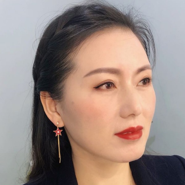深谷幽兰向往阳光的照片