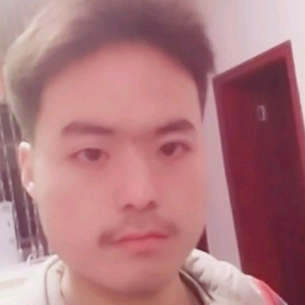 影翛的照片