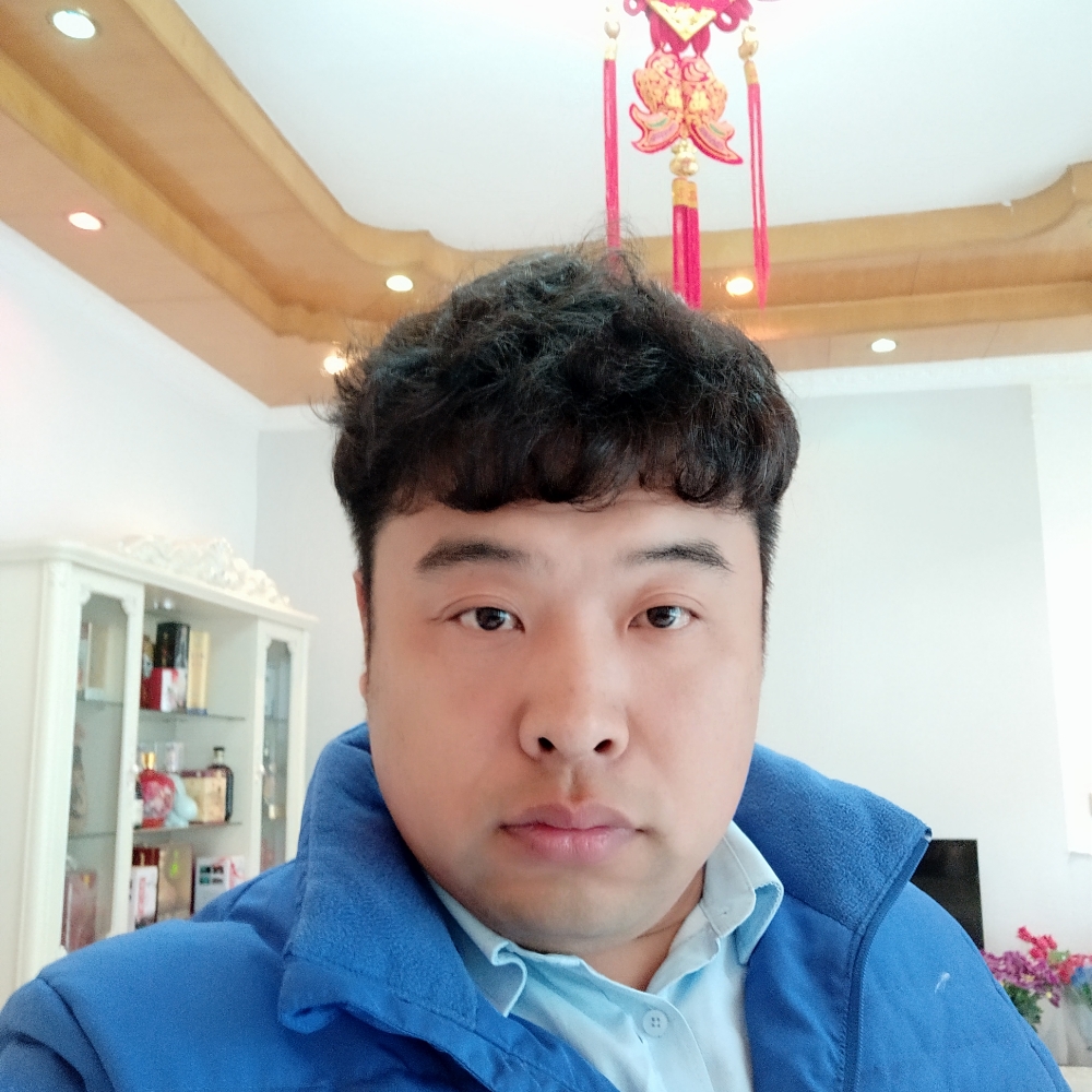 酷酷尘宵酷酷月的照片