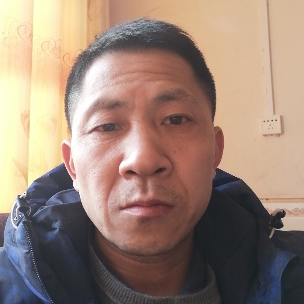 花想荣的照片