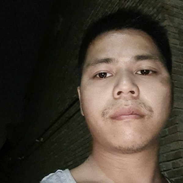 大胆路人开心就好的照片