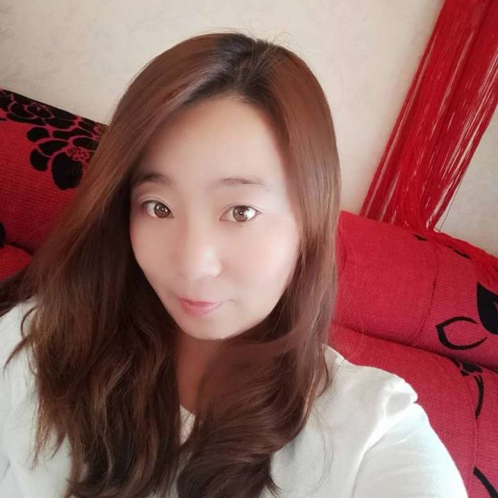 合适笑青琯的照片