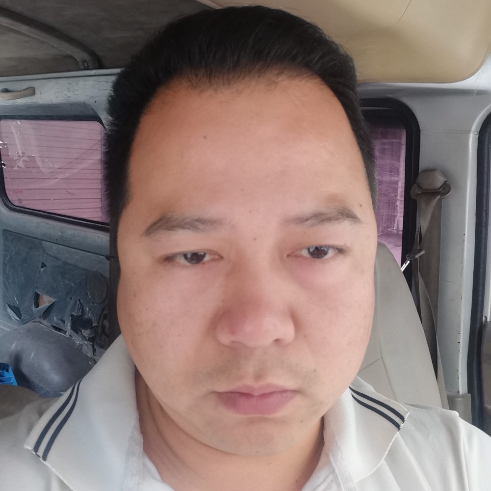 诚心浅吻可乐的照片