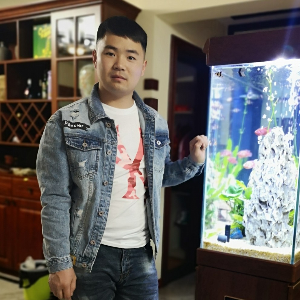 啤酒与欢呼的照片