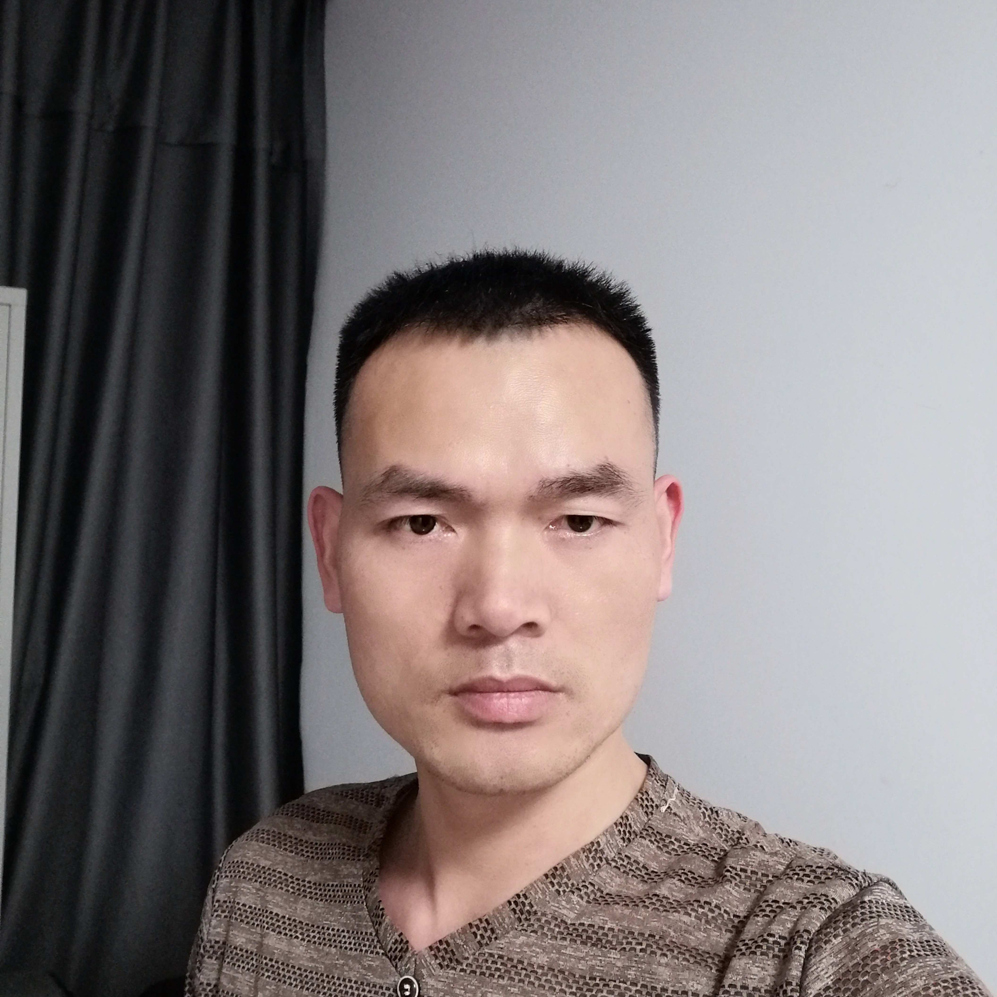 凉笙相许冷酷的照片