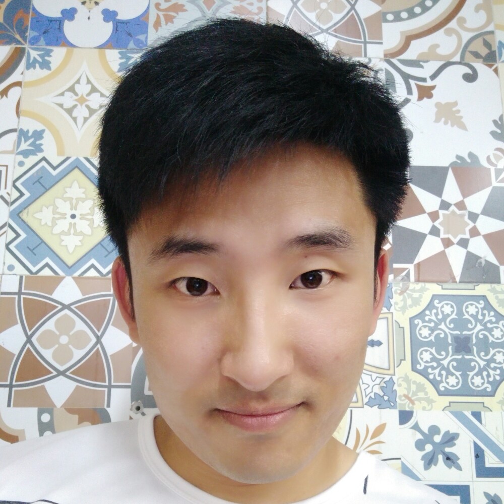 林圣坤的照片