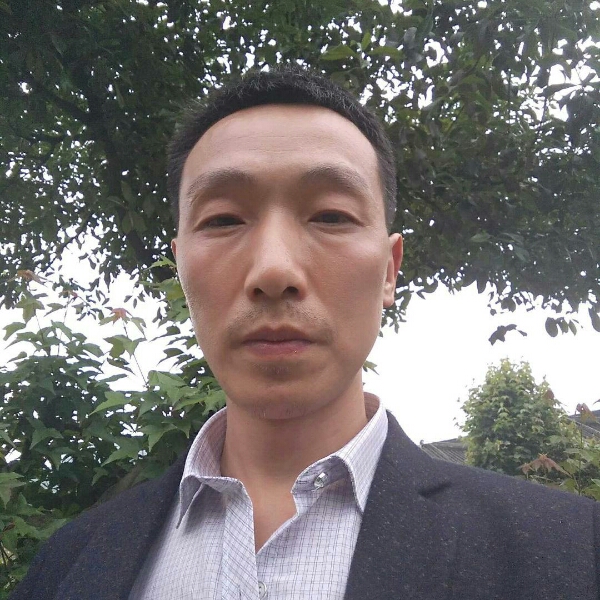 冷眸畅快的照片