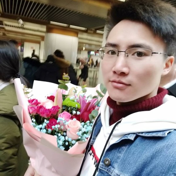落寂打心锁的照片
