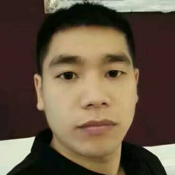 哭泣电话的照片