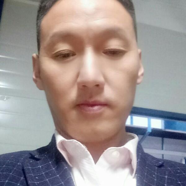 缥缈踢机灵的照片