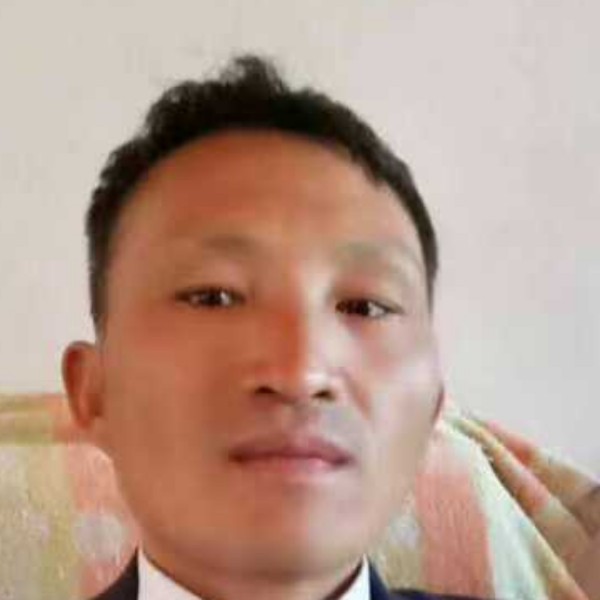 摩托等待虚拟的照片