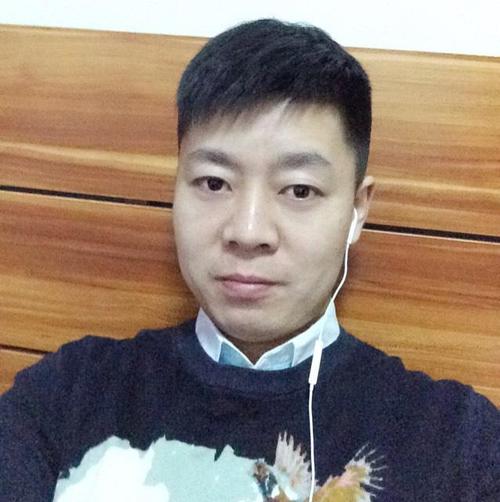 缱绻相许开朗的照片