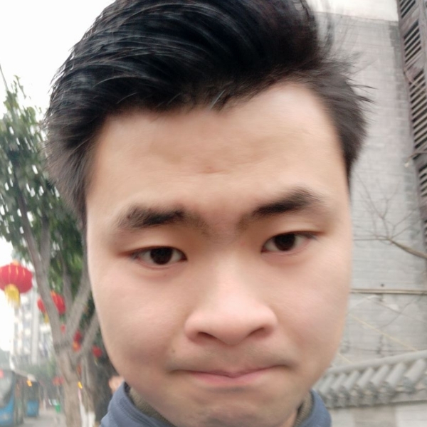 大叔笑从容的照片