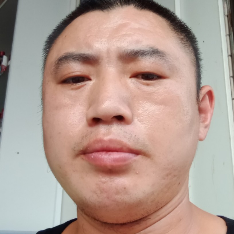 蓝天白云有微风的照片