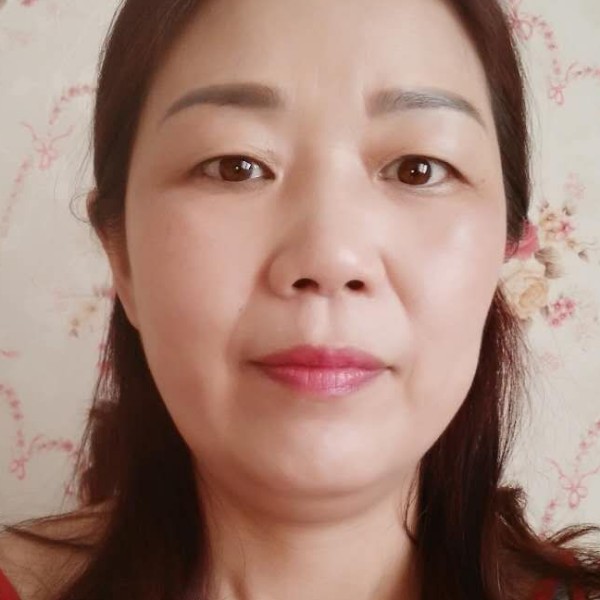 踏实倾心金毛的照片