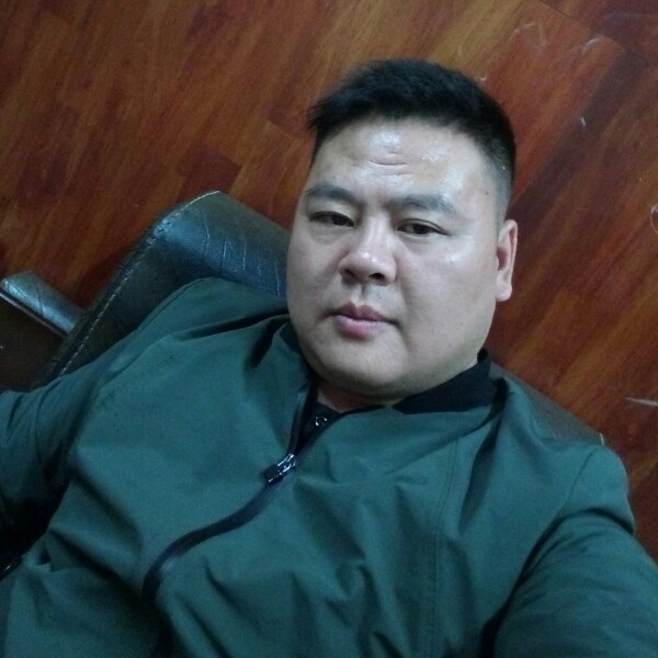 小佰的照片