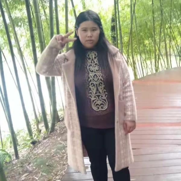 浮波矫情的照片