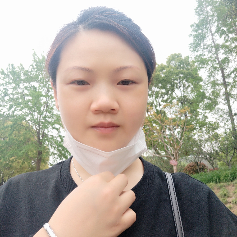 一个不散表达的人的照片
