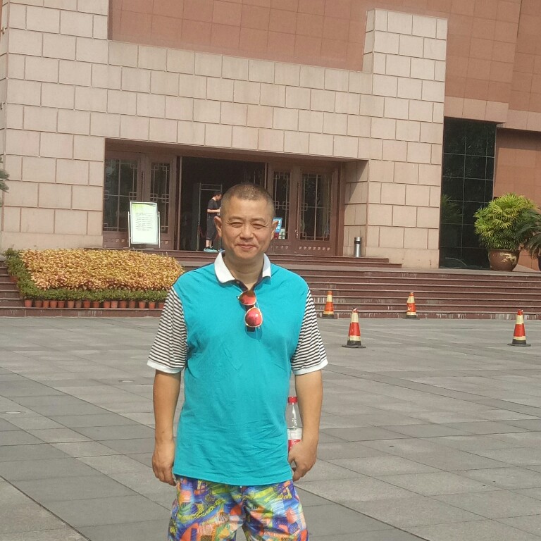 安详灯泡的照片