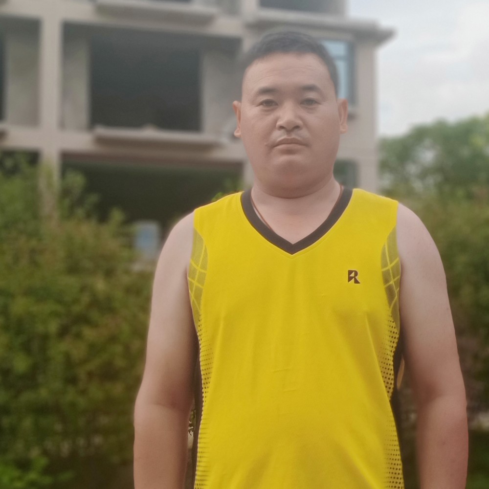 听空白云。的照片