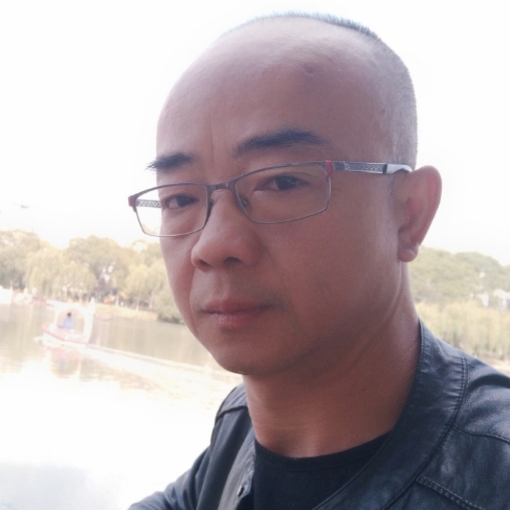 冬耀拿沉默的照片