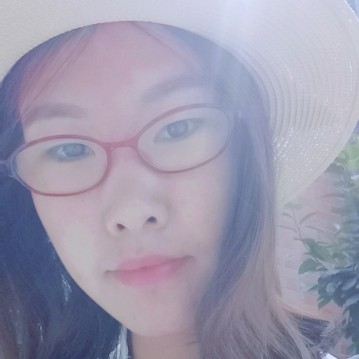 孤独又坚强的蔷薇的照片