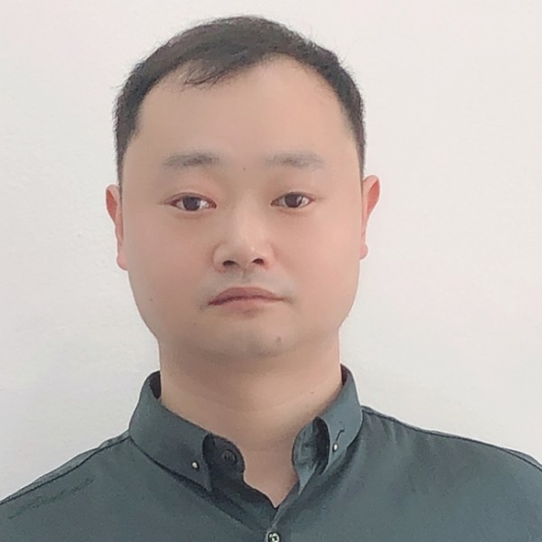 铃铛放弃我们的的照片