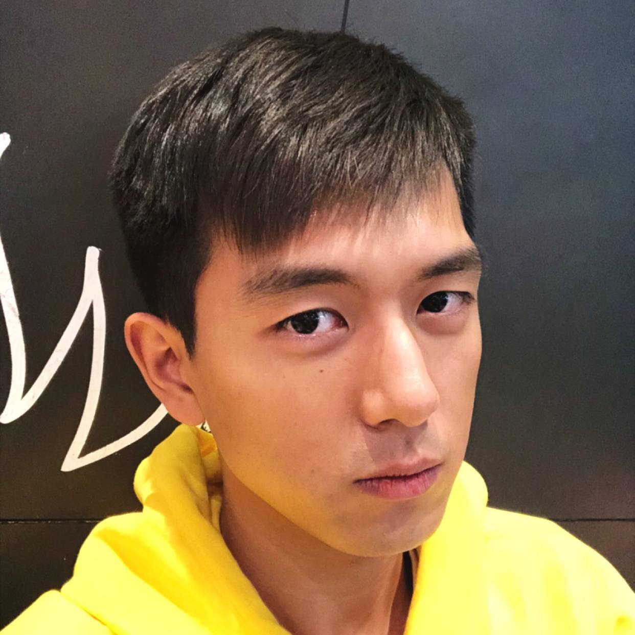 知性笑星月的照片