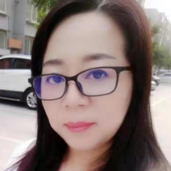 瘦瘦保卫含羞草的照片