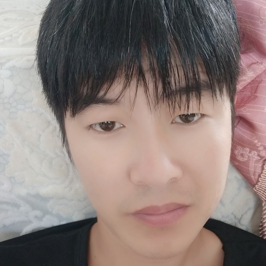 孤單踢霓裳的照片
