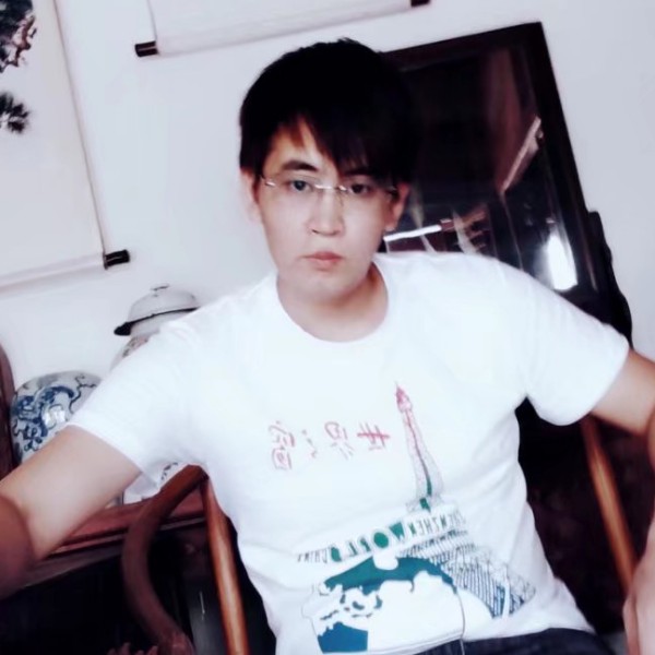 欣被左右的照片