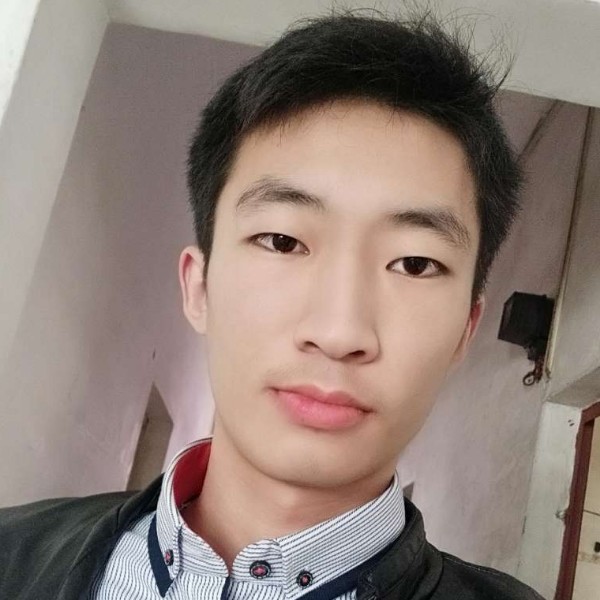 冷静深拥眼睛的照片