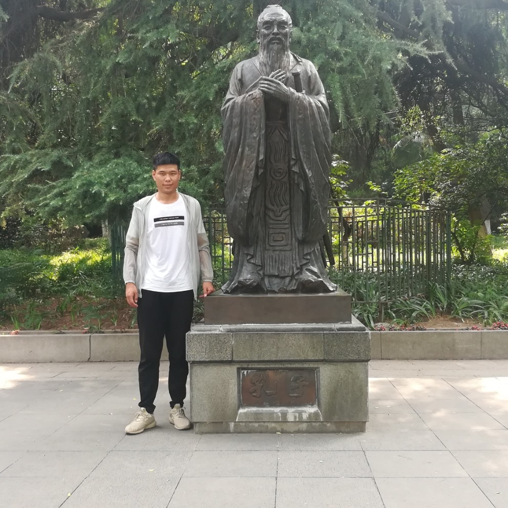 篮球土豪的照片