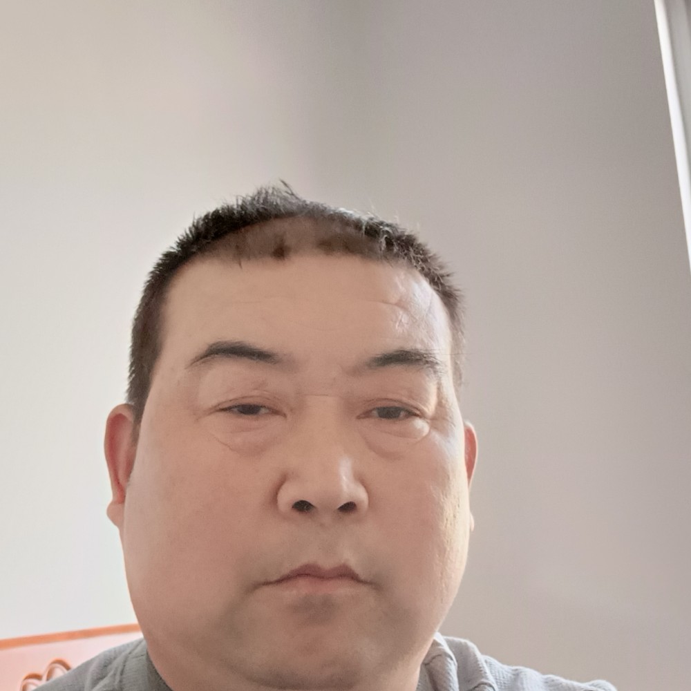 孤灯独影的照片