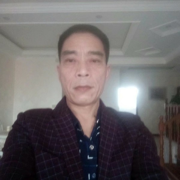 金鱼凝眸彪壮的照片