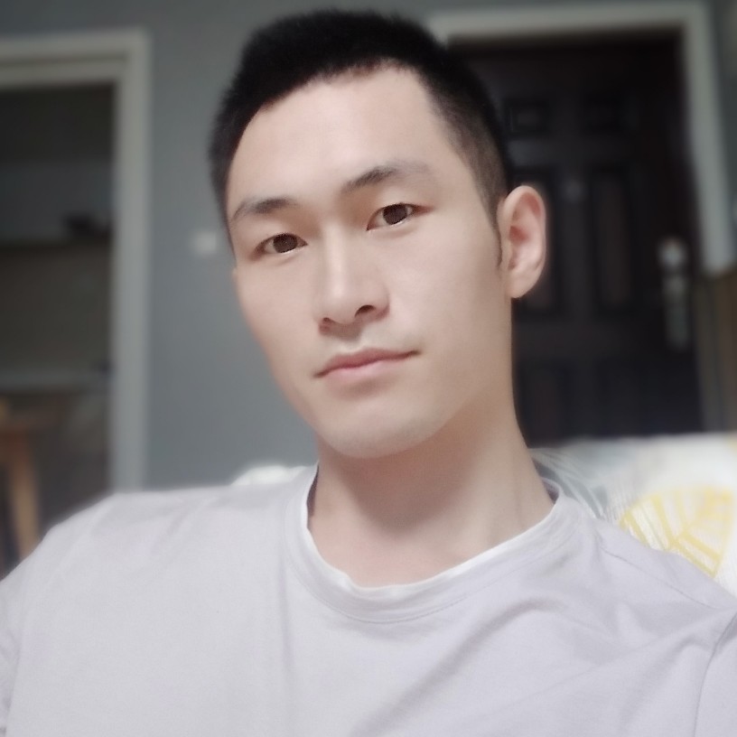 帅气扯笑靥的照片