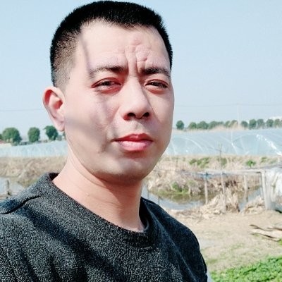 妄秋葵潭迎春雨的照片