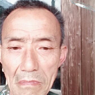 幽默未来的男人的照片