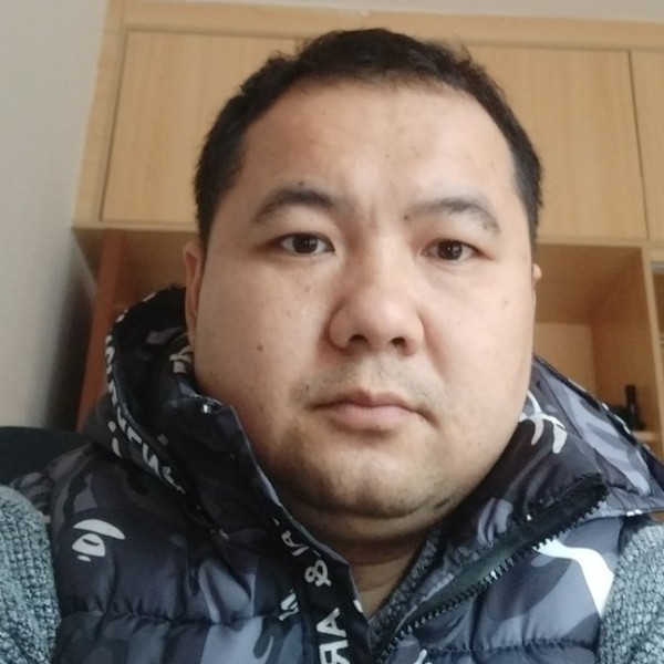 单身小叔的照片