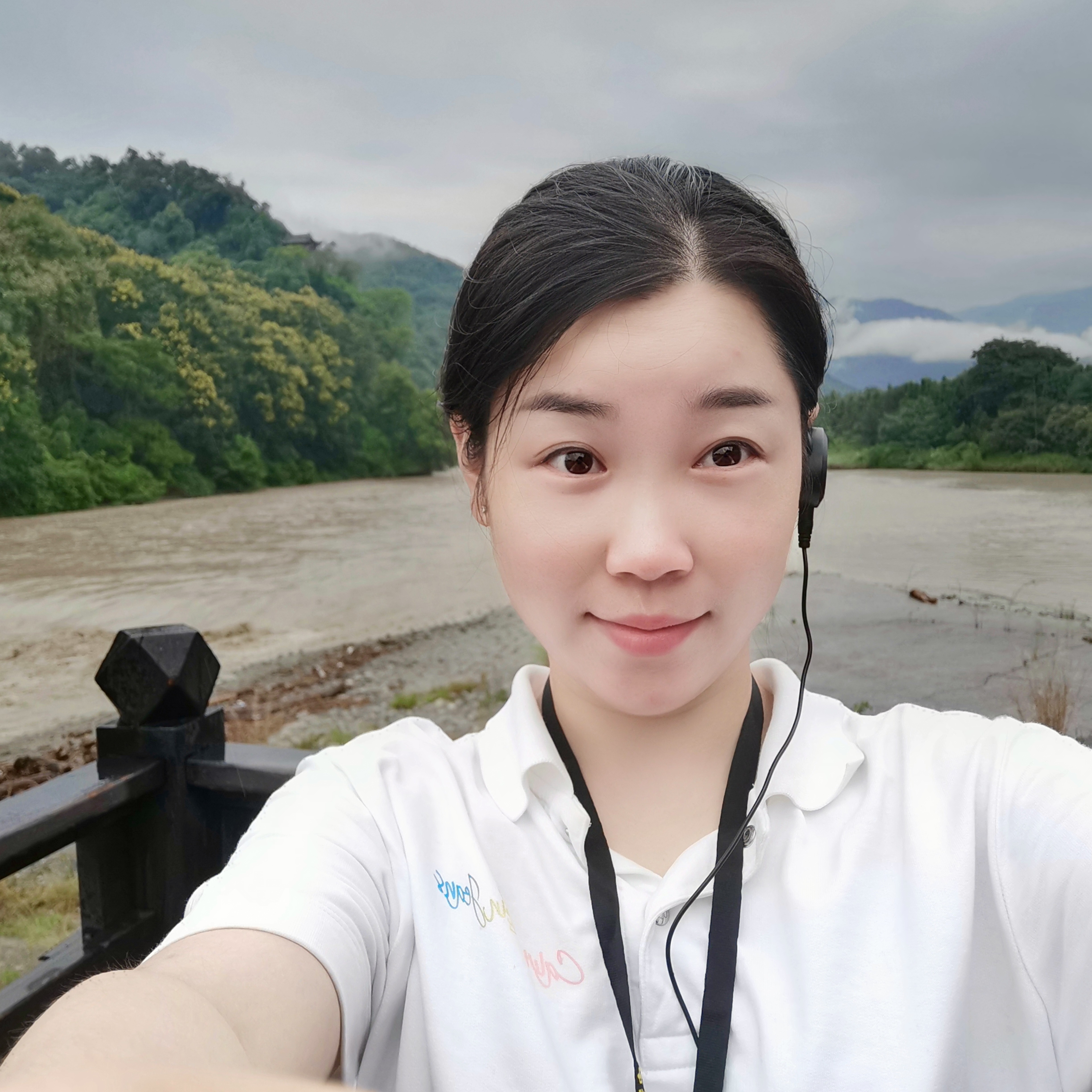 西西婷婷的照片
