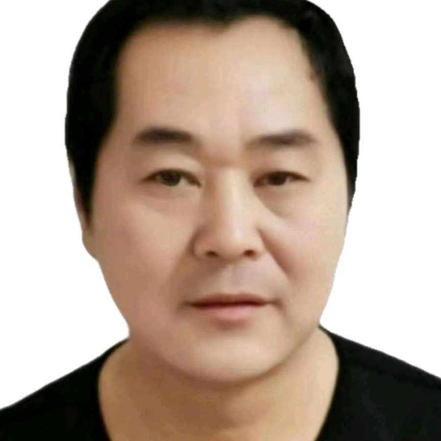 彪壮踢小虾米的照片