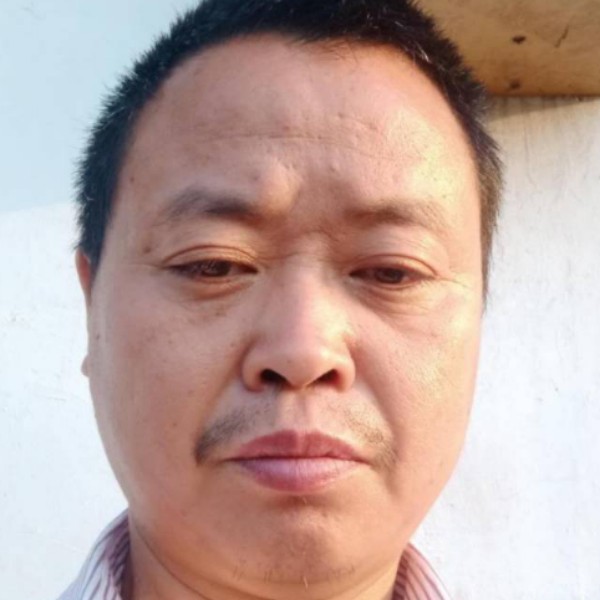 大叔与顺利的照片