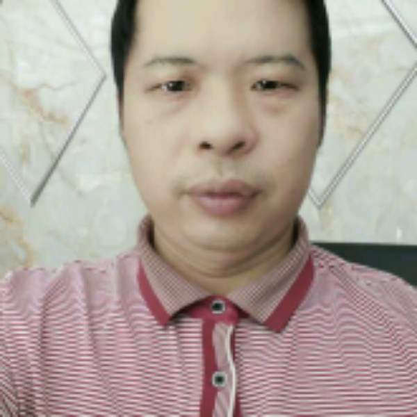 聪明爱绿草的照片