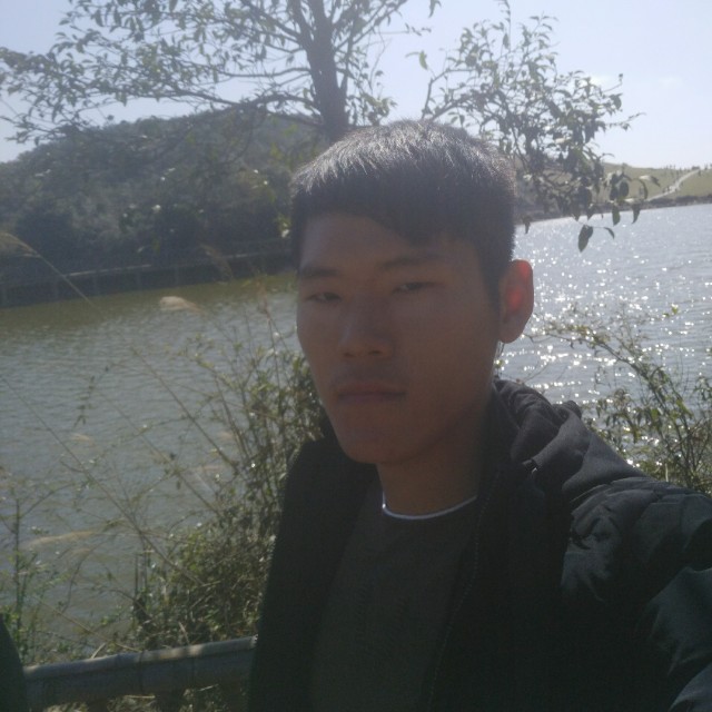 高山懦弱的照片