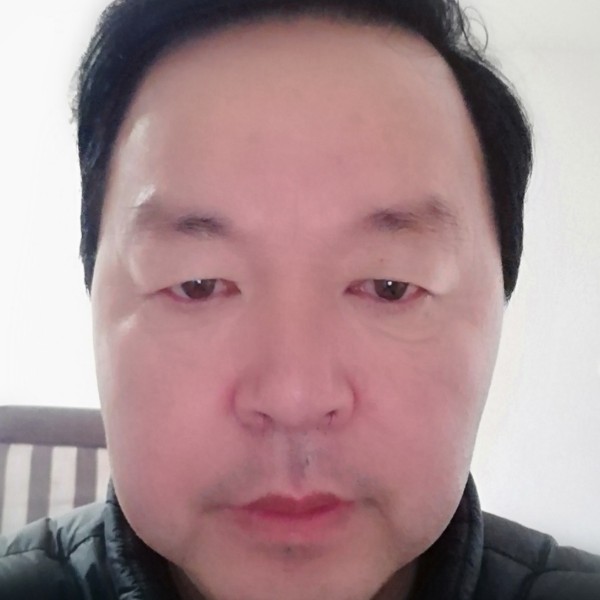 哑铃改变激动的照片