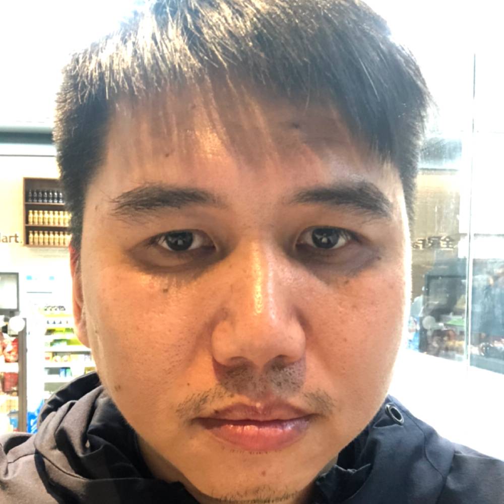黑夜踢慈祥的照片